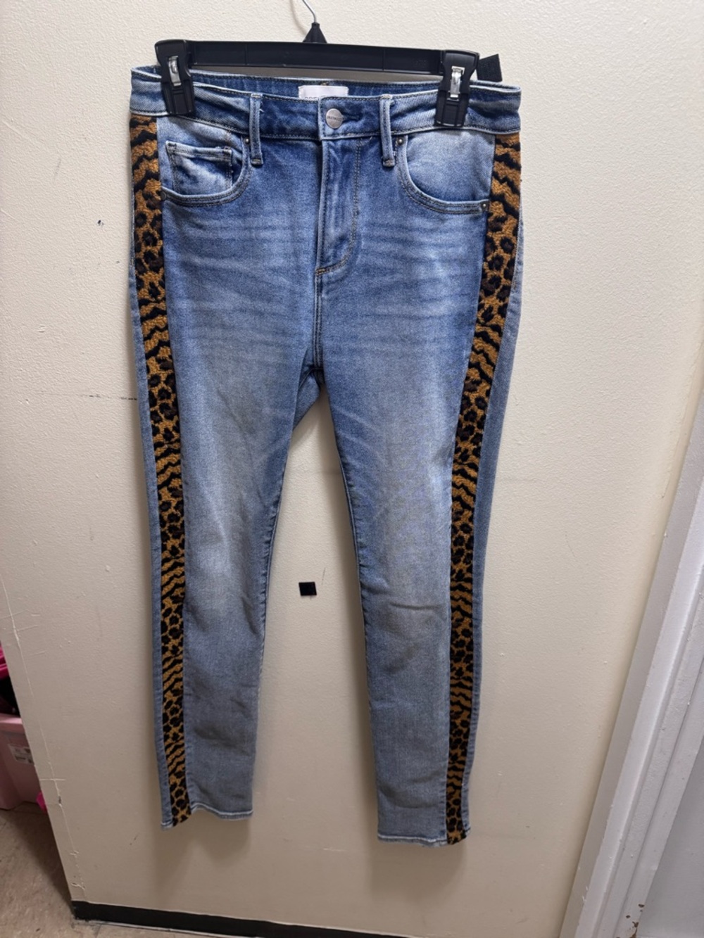 DRIFTWOOD Light Blue Skinny Jeans with Leopard Side Stripes size 26x31